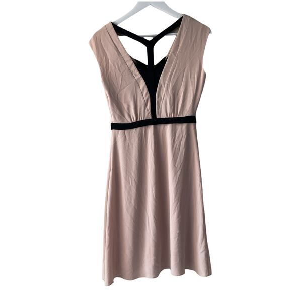 BCBG Maxazria Katryn Bare Pink Color Block Cap Sleeve Knee Length Dress -Size 0 - Picture 2 of 12